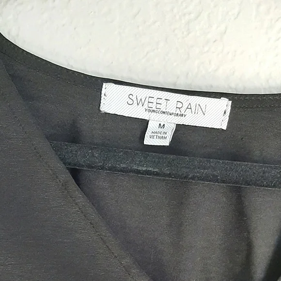 Sweet Rain Black.Puffed top. - Picture 2 of 9